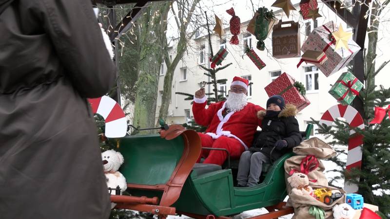 JARMARK BOŻONARODZENIOWY W SZRENIAWIE